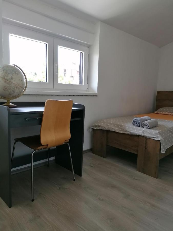 Sunflower Accommodation Любляна Экстерьер фото