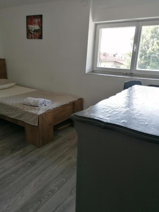 Sunflower Accommodation Любляна Экстерьер фото